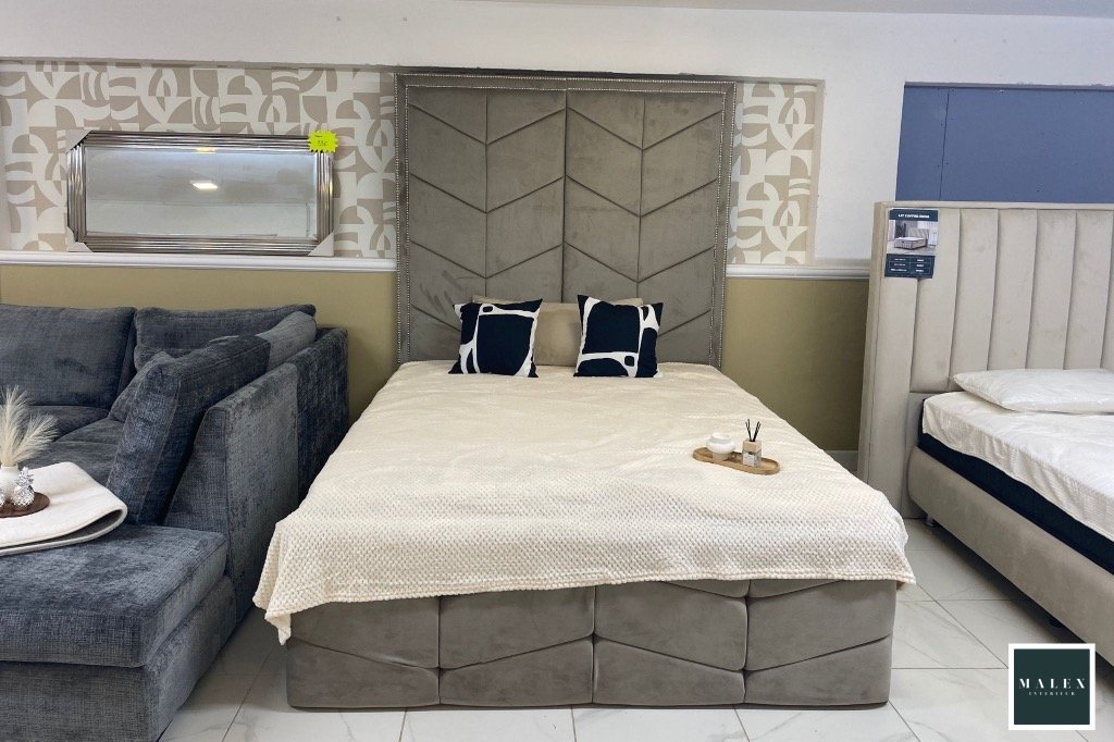 Cadre de lit Ankara Clou + sommier + matelas