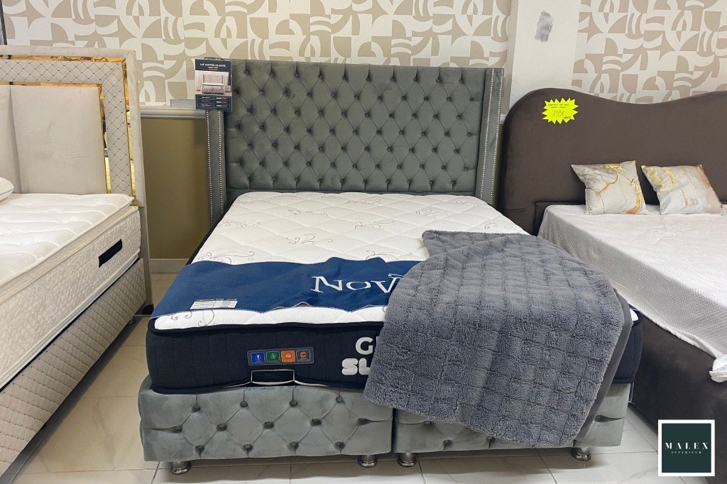 Lit coffre Clouté + matelas